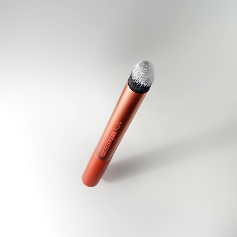 Face " Spot Concealer Brush "